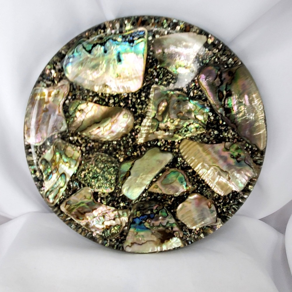 VTG Abalone Shell Round Trivet Black Base 8-Inch Handcrafted Betty's Shells - Picture 9 of 13